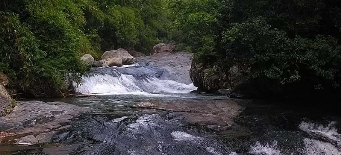 游览大坂瀑布区