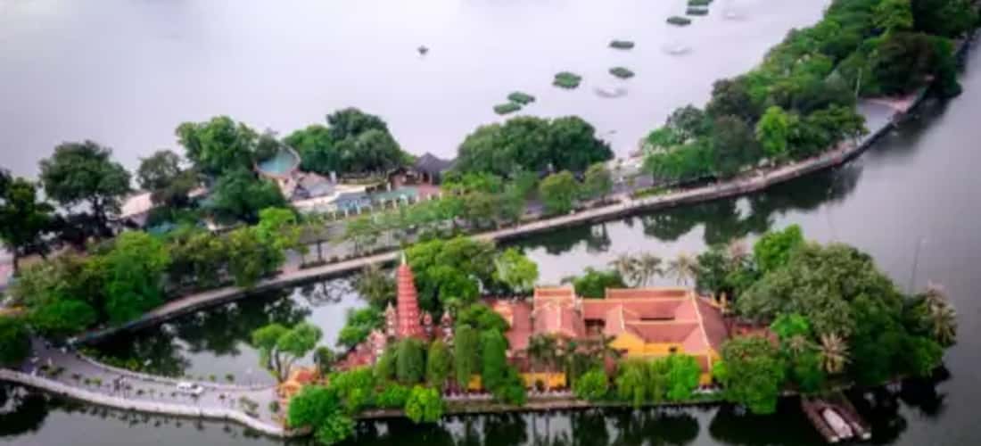 Chùa Trấn Quốc - Góc nhìn trên cao