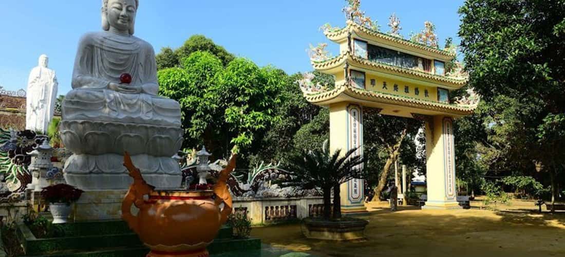 Một góc chùa Thiên Ấn Quảng Ngãi