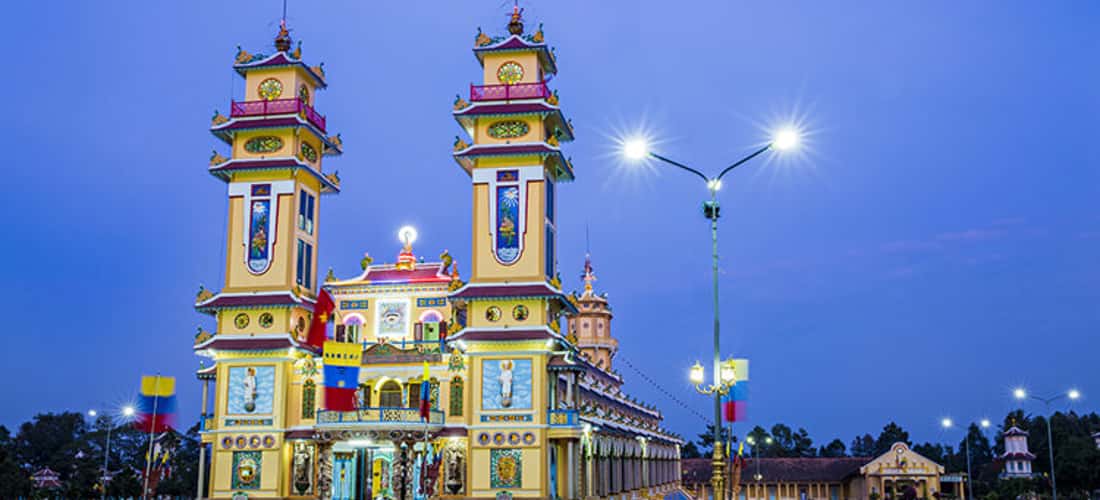 Tòa Thánh Tây Ninh là công trình kiến trúc độc đáo bậc nhất