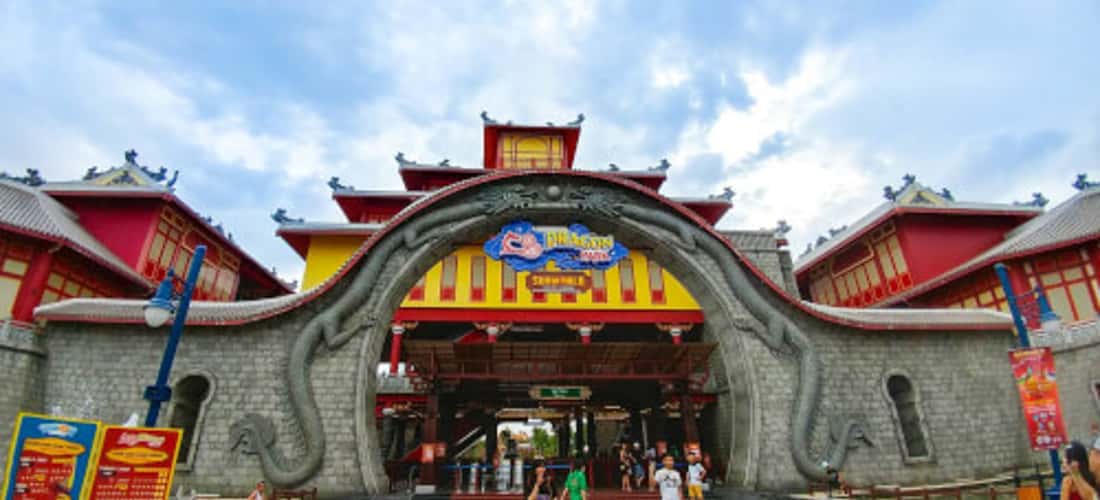 Cổng vào Khu vui chơi Sun World Quảng Ninh