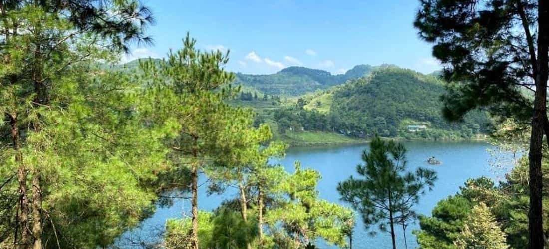 Hồ Bản Chang Bắc Kạn là nơi lý tưởng để dạo chơi, nghỉ dưỡng.