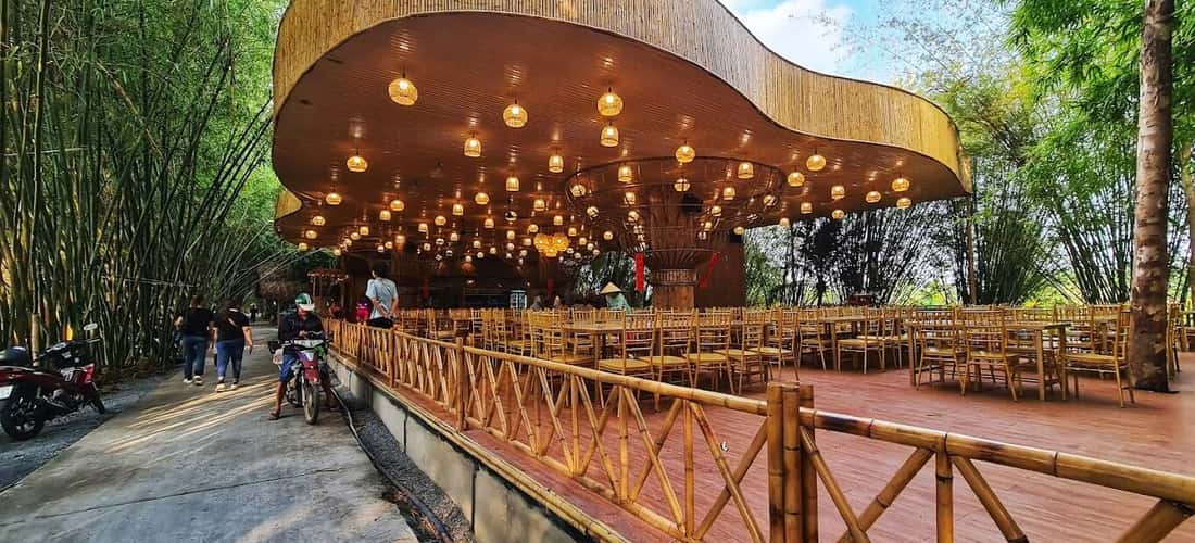 Vườn tre Tư Sang Hậu Giang còn được biết đến với tên gọi Bamboo Garden.