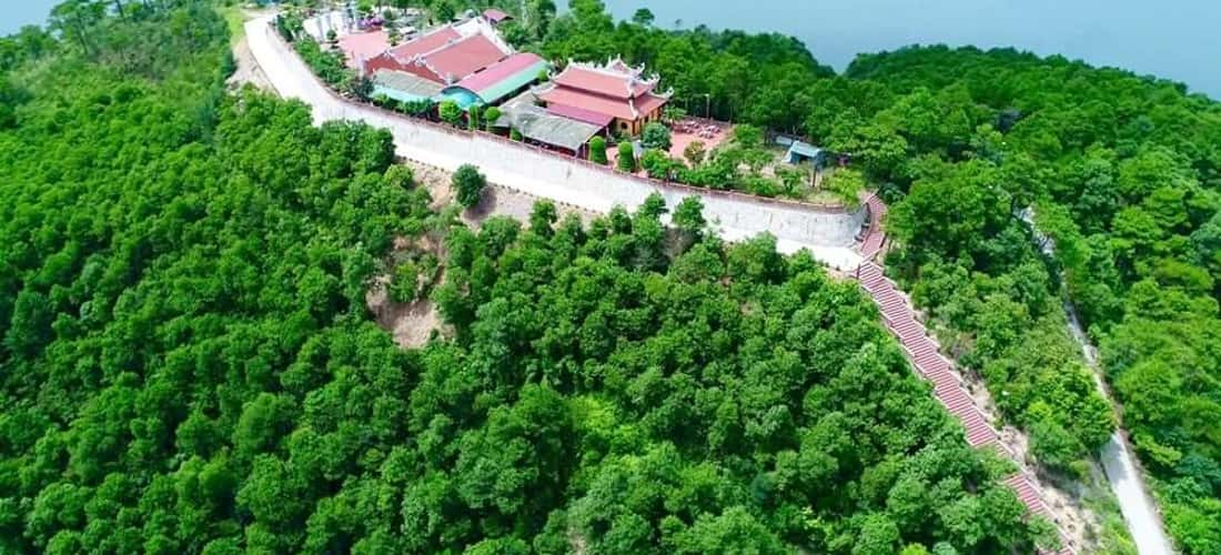 Hình ảnh chùa Duyên Phúc đảo Thẻ Vàng từ trên cao