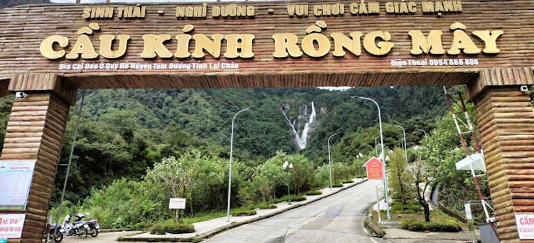 榕美玻璃桥旅游区是众多游客选择的理想旅游目的地。