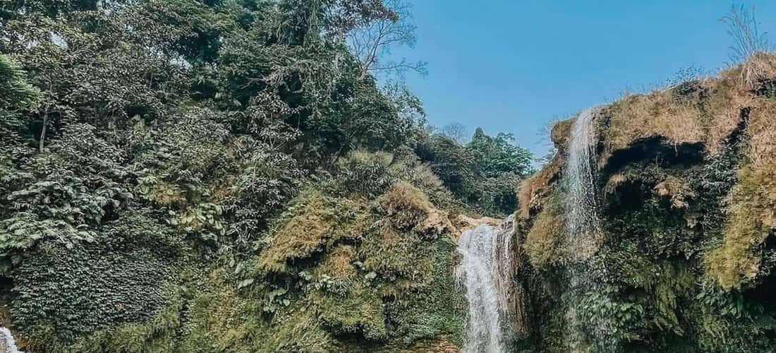 공 행고 폭포 (Gong Hang Gong Waterfall)는 슈퍼 파시스트 관광지입니다.