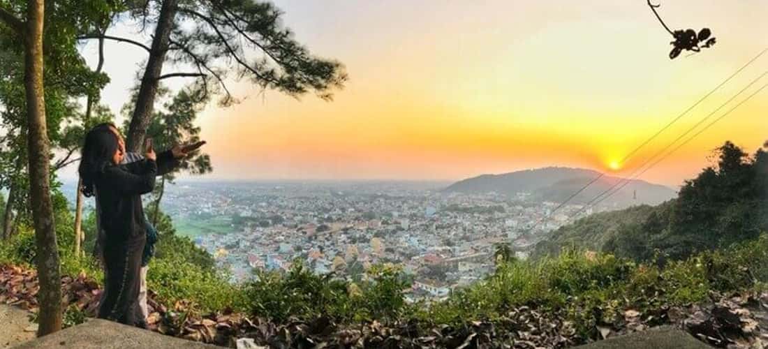 Hai Phong의 Astronomical Hill은 많은 사람들이 좋아하는 인기있는 관광지입니다.