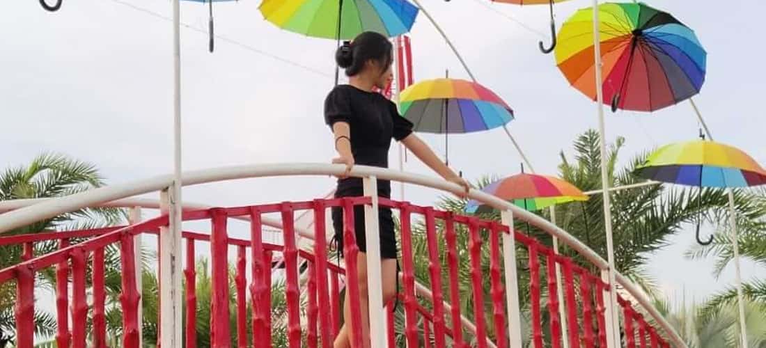 在庞大的地方,快乐的土地不仅是一个生态领域,而且是娱乐活动,独特的文化经验的融合。