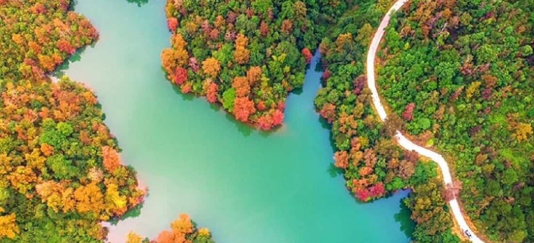 Việc trải nghiệm và tham quan Hồ Bản Viết được xem là cách “chữa lành” của nhiều bạn trẻ.
