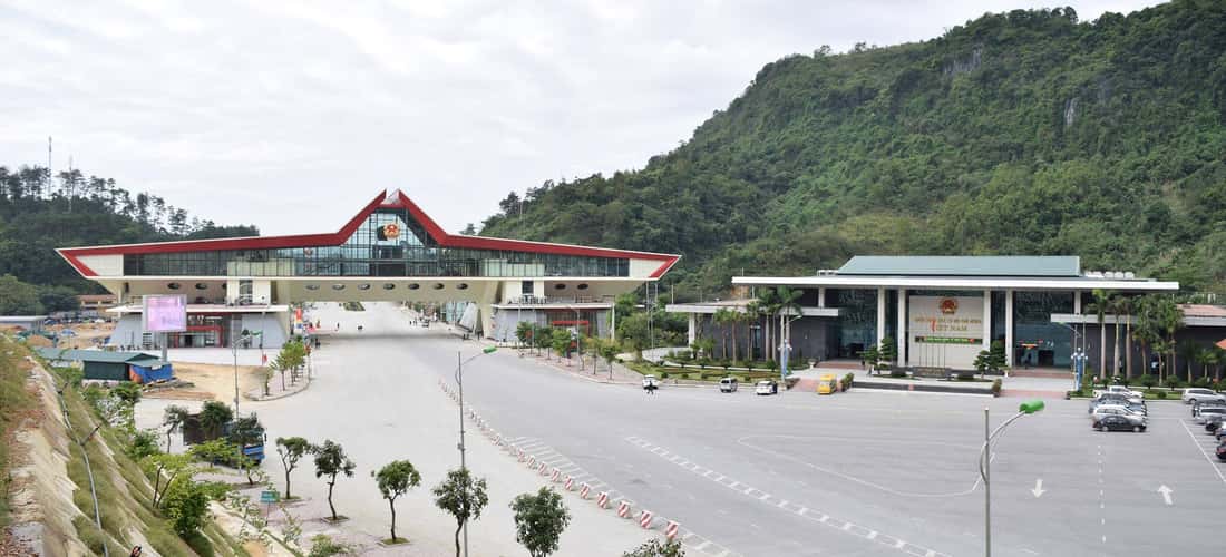 Huu Nghi国际边境大门或Lang Son Huu Nghi边境大门在哪里讲话,许多人在计划旅行时都想知道。