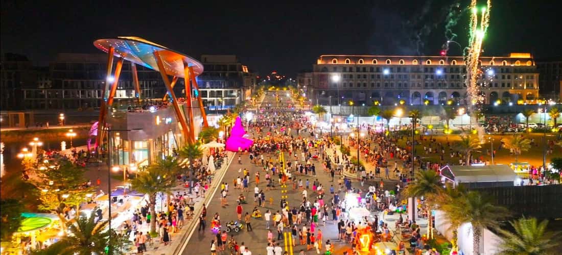 Dong Hoi Quang Binh City Walking Street是老挝的超级有趣的地方之一,您绝对不应该忽略。