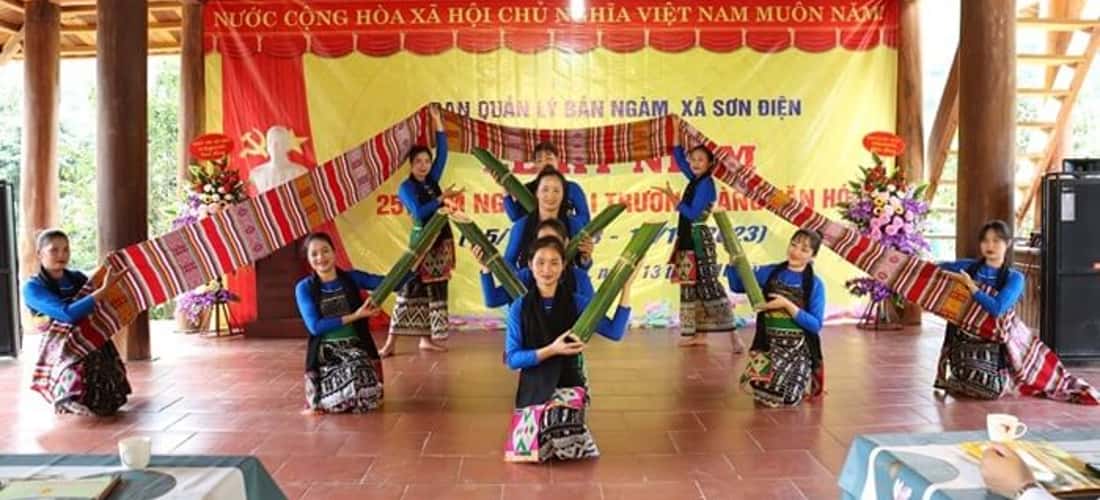 Giao lưu văn hóa