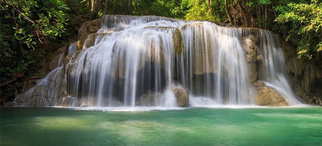 Phu Quoc流是一个自然的生态旅游区,因此游客可以在一年中的任何时候参观。