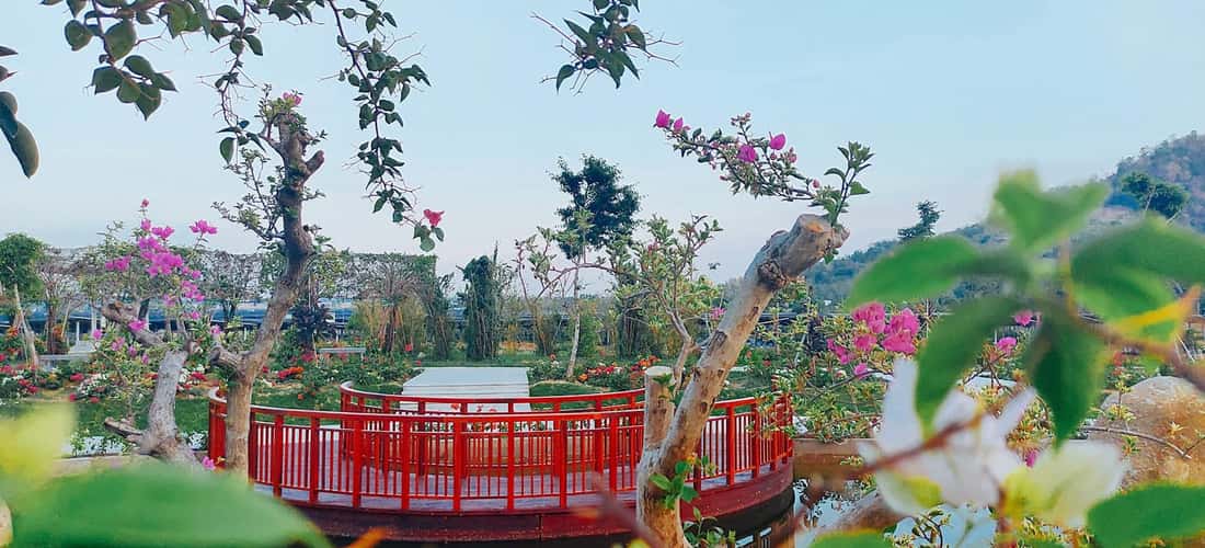 Ho Thien Canh具有诗意的自然美,肯定是背景登机手续,无法忽略运营节