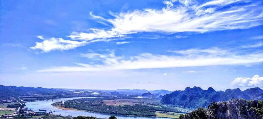 Le Son Quang Binh村庄和雄伟的自然美景