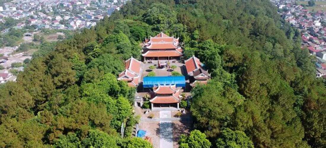 这个地方已成为一个文化和精神领域,促进了该国建设和捍卫我们国家的传统的教育