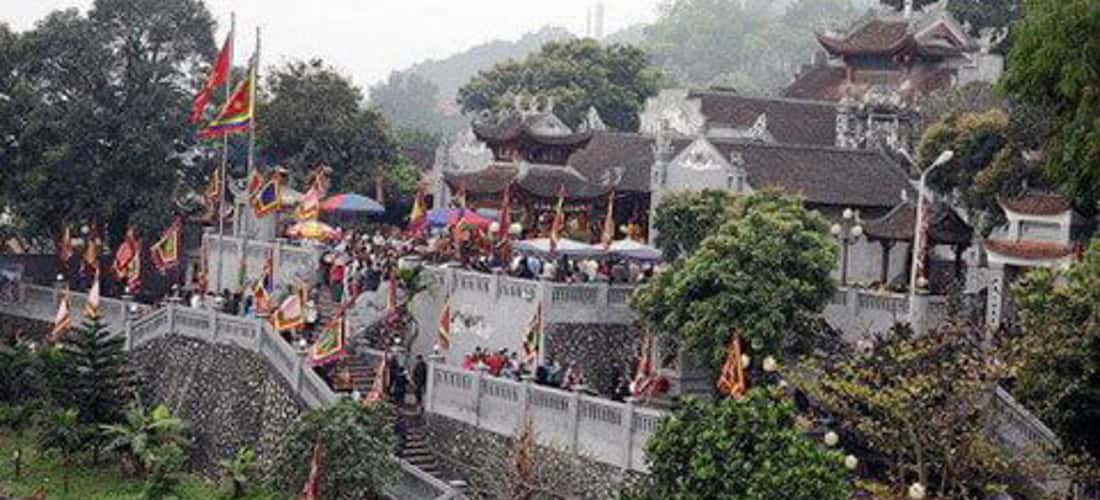 Đền Cửa Ông Quảng Ninh là một khu di tích với nhiều đền, chùa