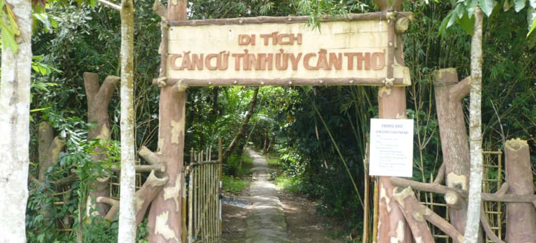 Cổng vào khu di tích Căn cứ Tỉnh ủy Cần Thơ