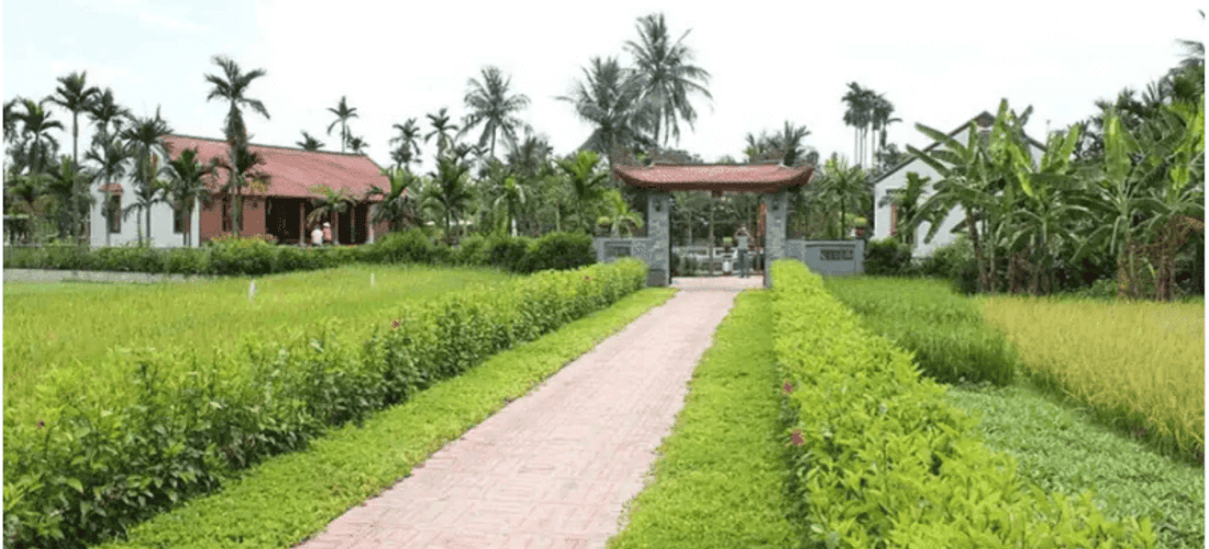 Một góc khu du lịch làng quê Yên Đức