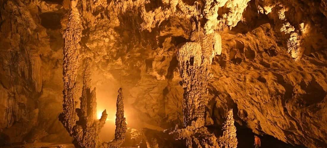Vẻ đẹp hoang sơ, độc đáo của hang Mỏ Luông