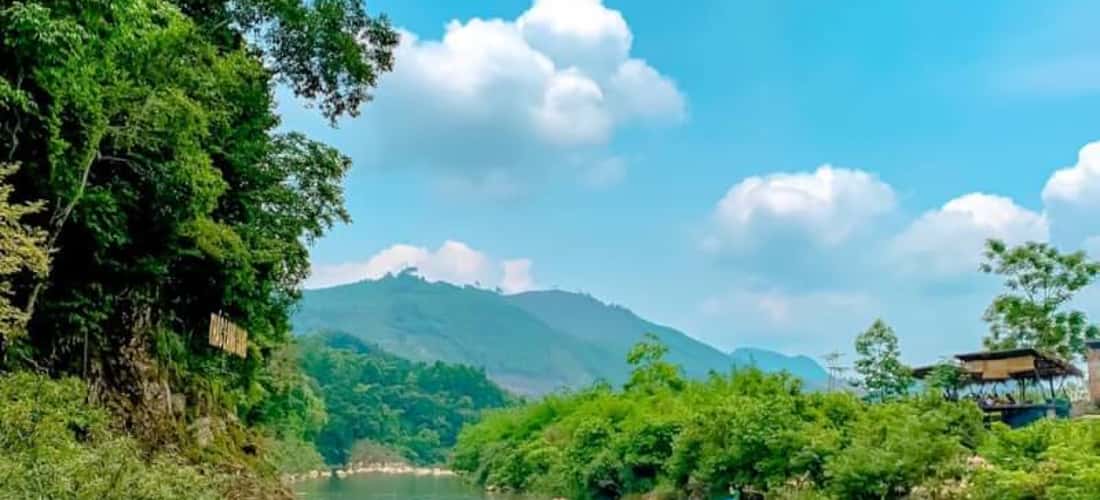 Mỗi mùa thác nước Lang Cang lại mang một vẻ đẹp riêng