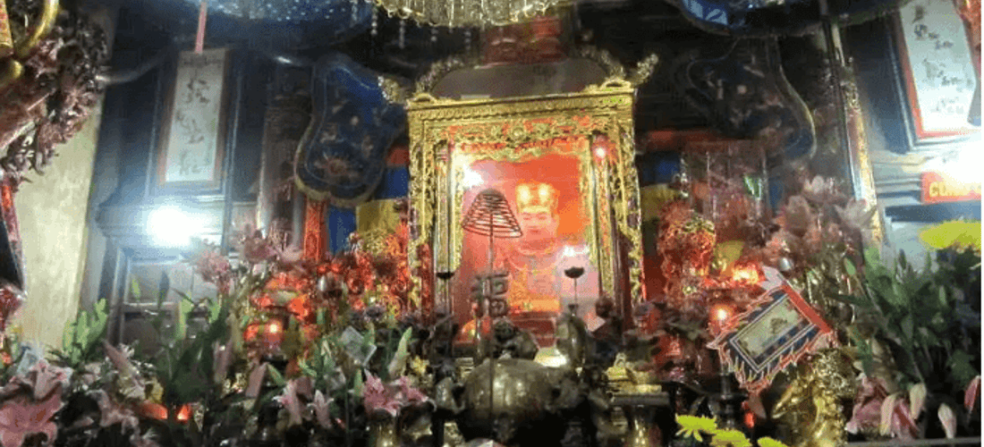 Đến đền Bảo Hà bạn có thể cầu tài, cầu lộc và cầu bình an