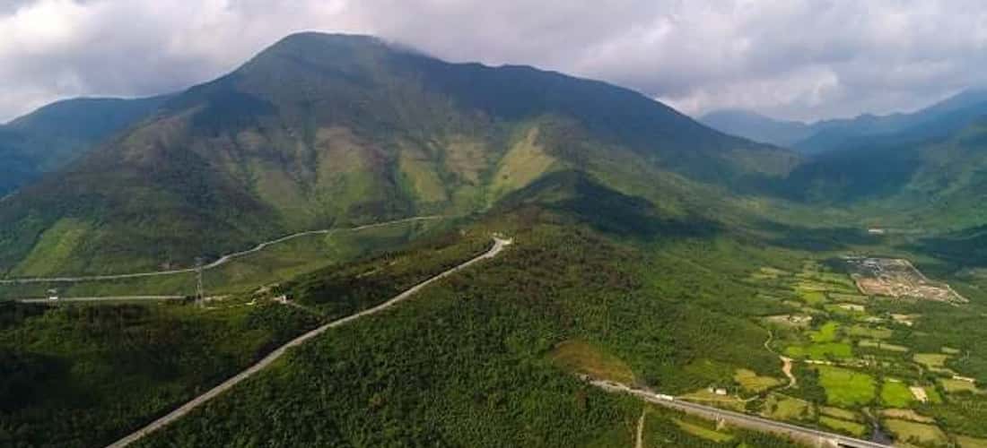 Cung đường đi Hoành Sơn khá hiểm trở