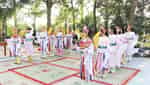 두옌 사원 축제