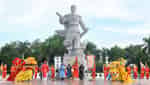 Lễ hội kỷ niệm 291 năm Ngày mất Đức khai trấn Mạc Cửu-1
