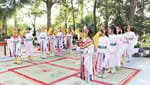 두옌 사원 축제