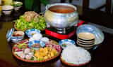 Lẩu Cua Đồng Vĩnh Long: Hương Vị Phù Sa Níu Chân Người Lữ Khách