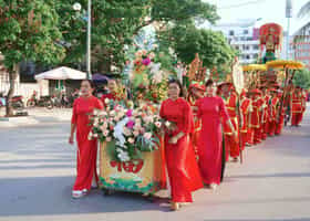Banh chung and banh day festival