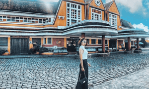 Ga Đà Lạt là một trong những địa điểm sống ảo siêu đẹp và hấp dẫn của thành phố ngàn hoa.