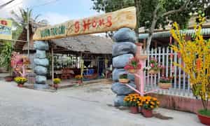 9 Hong果园位于芹苴市Phong Dien区Nhon My hamlet 398号。