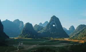 Núi Mắt Thần là một ngọn núi nằm trong thung lũng xóm Bản Danh.