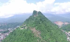 캄산(Cam Mountain) 정상을 정복하기 위해 하장(Ha Giang) 도시로 이동