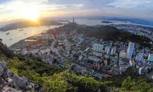 Núi Bài Thơ với vẻ đẹp nên thơ hữu tình vào lúc bình minh