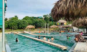 Khu vực bể bơi tại Đá Bạc Eco