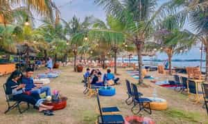 Ghé thăm Bãi biển nhân tạo Cần Thơ bạn sẽ được hòa mình ngay vào làn nước mát trong từng đợt sóng vỗ.