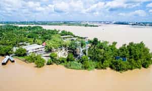 Là một cồn nhỏ thuộc xã Vĩnh Bình, huyện Chợ Lách, tỉnh Bến Tre, cồn Phú Đa có nước ngọt quanh năm, lại có nhiều phù sa bồi đắp