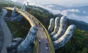 Ngỡ ngàng với cảnh đẹp như mơ tại Cầu Vàng