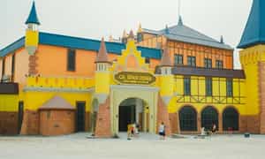 Khu vực nhà ga tại VinWonders Cửa Hội