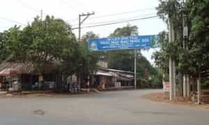 Đường vào thác Mai