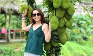 Khu du lịch Lung Cột Cầu có diện tích hơn 7ha, nhưng phần lớn là vườn cây tạo cảm giác vô cùng thư giãn, yên bình