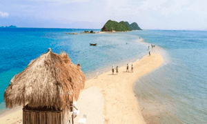 Con đường đi bộ trên đảo Điệp Sơn dài nhất Việt Nam