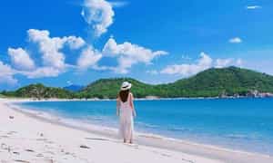 Biển Bình Tiên Ninh Thuận có thời tiết khá dễ chịu nên bạn có thể đi du lịch vào bất cứ thời điểm nào trong năm.