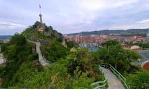 Đường thăm quan Cột cờ Phai Vệ