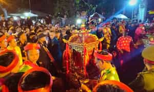 트란사원 개회식