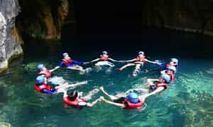 Sông Chày hang Tối là lựa chọn hàng đầu của những tín đồ phượt.