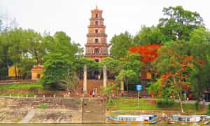 Thien Mu 탑으로 여행